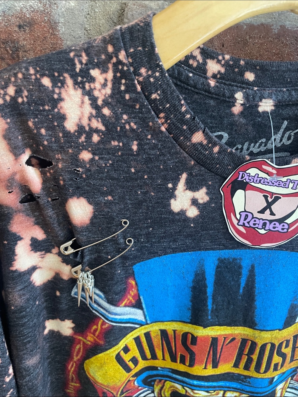 Gun N Roses Distressed Cropped Tee - Picture 2 of 5